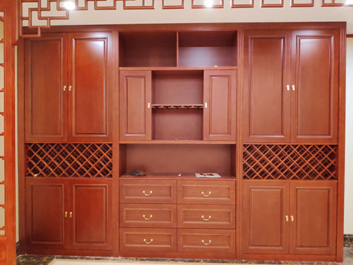 三门中式家居装修之中式酒柜装修效果图